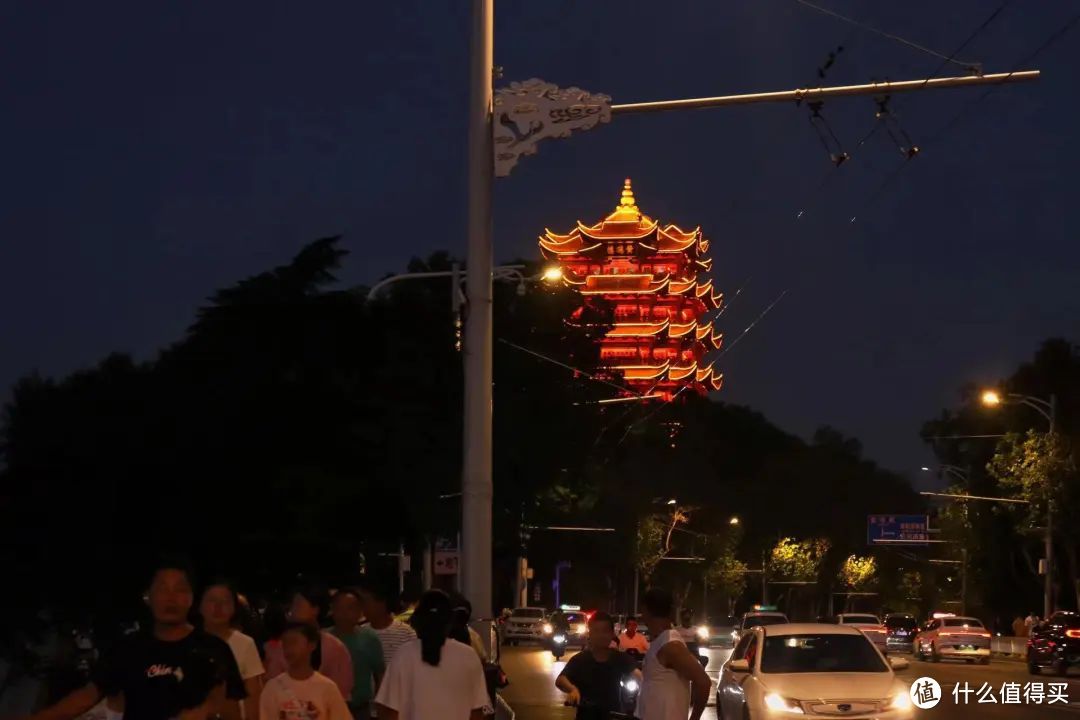 一座超适合夜游的城市，现在降温去正好！