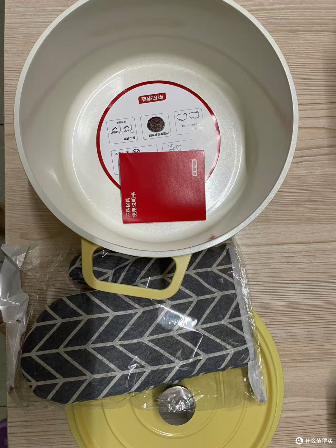 京东京造陶瓷轻珐琅锅汤锅开箱使用评测