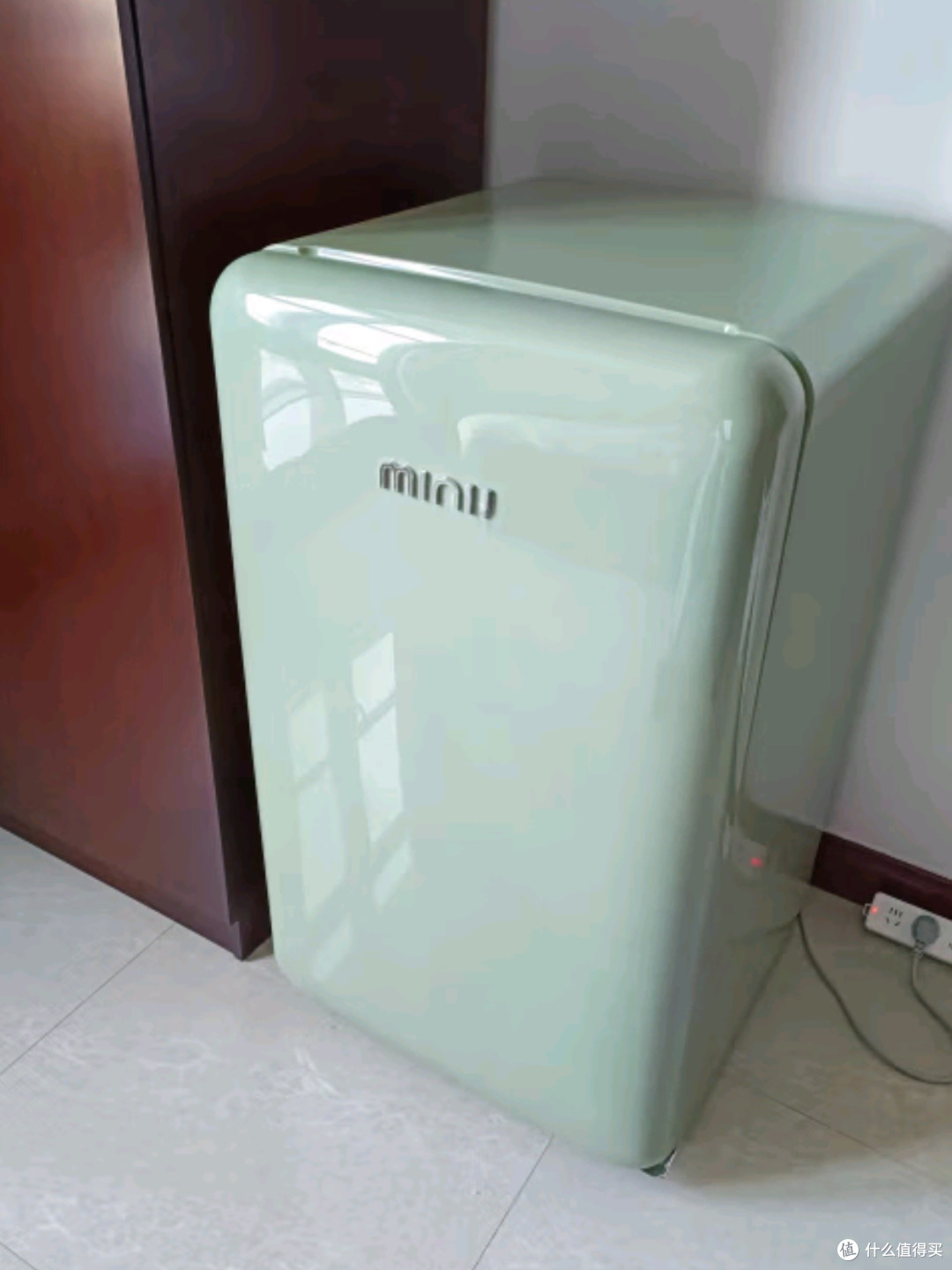 小吉(MINIJ)迷你复古小冰箱BC-M121CG