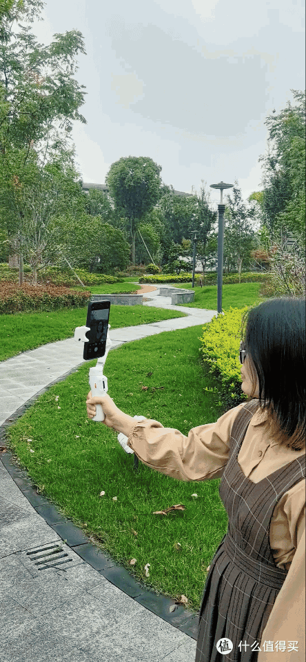 2024年有哪些适合新手小白的手机云台？如何选出高性价比的手机稳定器？｜浩瀚V3手机稳定器实测开箱