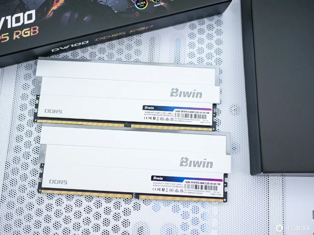 特挑颗粒,轻松8400MHz | 佰维DW100时空行者DDR5 RGB内存首发测评