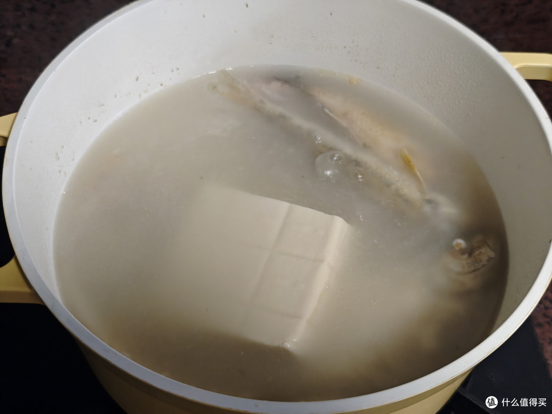 京东京造陶瓷轻珐琅锅一月使用体验!天天煲汤不重复,为生活带来的一抹亮色!