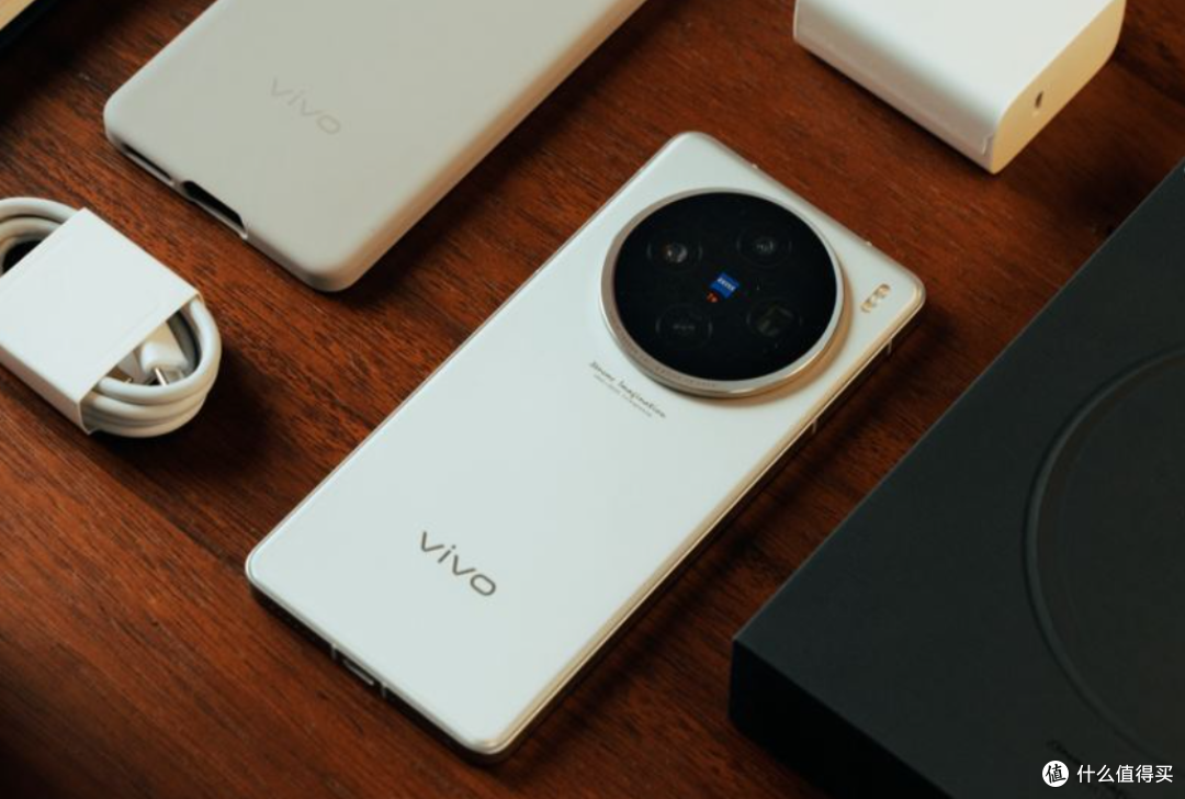 Vivo发力,230万分+蔡司长焦+100W闪充,天玑9300+降至3599元!