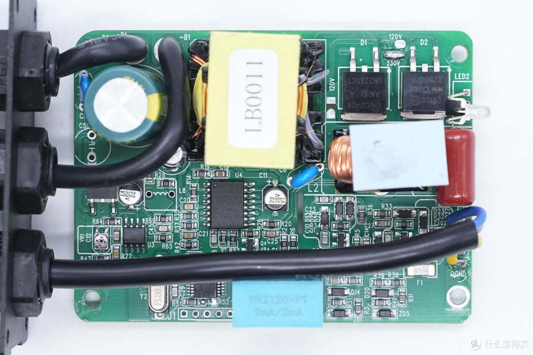 拆解报告：新能科技GMI180L太阳能微型并网逆变器