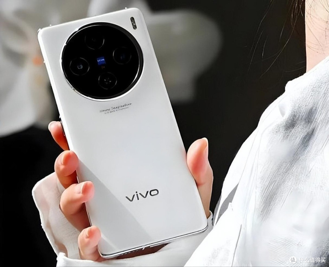 vivo放大招,天玑9300+旗舰芯、100W秒充、1.5K大屏、潜望长焦,太香了!