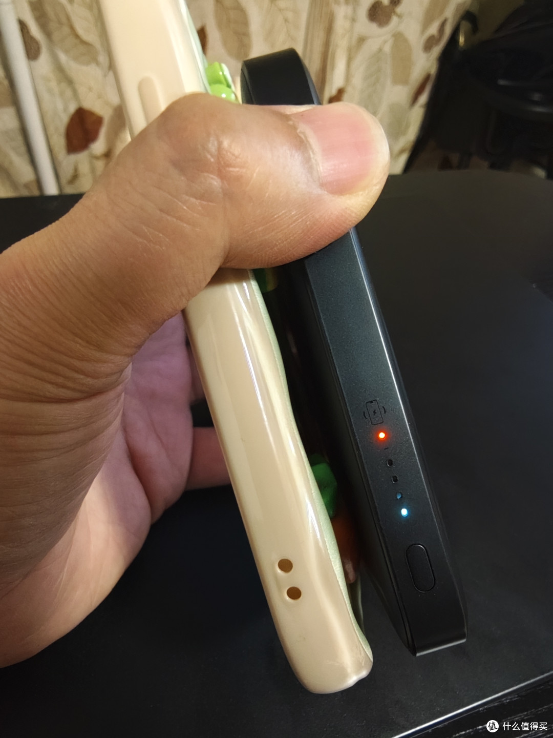 倍思磁吸充电宝,真的好用吗?