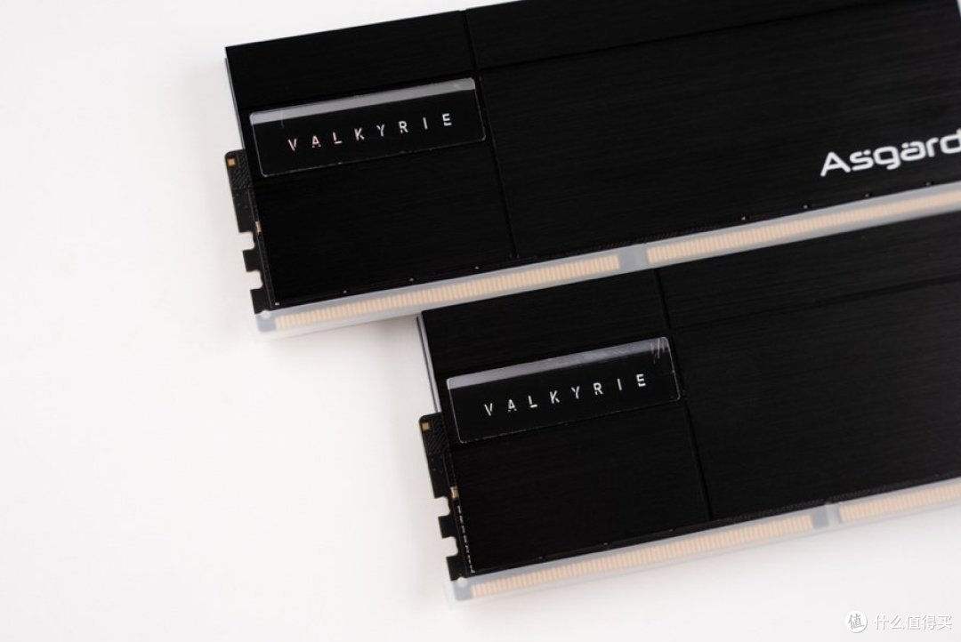 暗夜女神——阿斯加特 女武神 瓦尔基里Ⅱ代 DDR5 6400 32GB × 2 C32 极夜黑 开箱分享