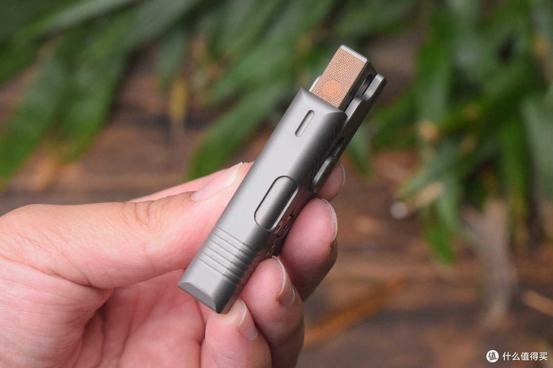 好玩到停不下来的EDC好物分享：FEGVE费戈多功能推牌撬棍“枪推”