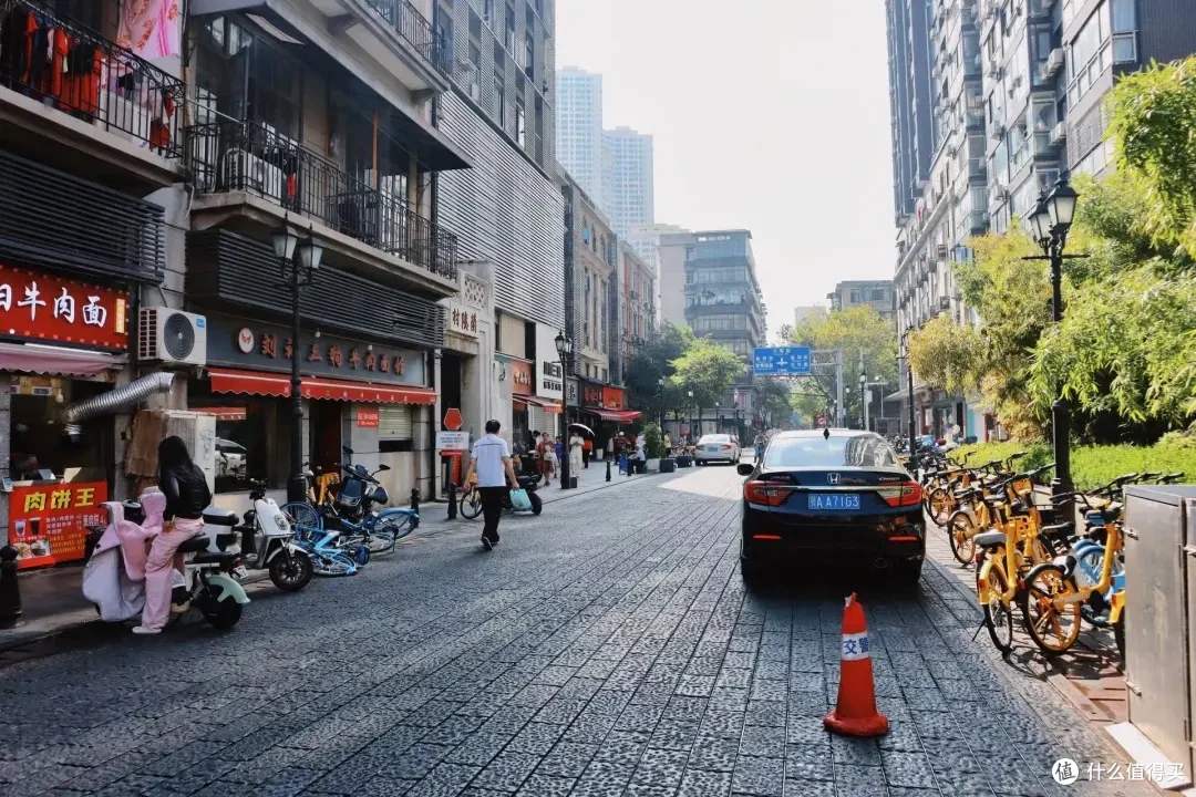一天5顿不重样,来这座城市得带上1TB的胃!