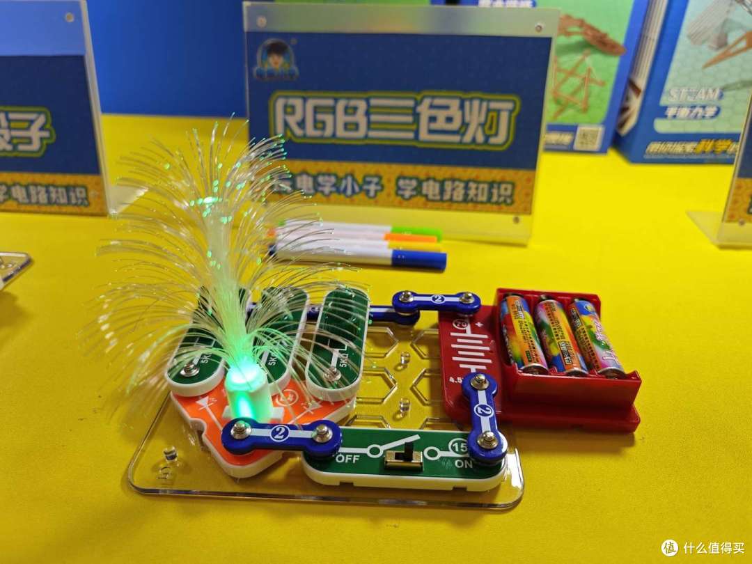 探秘2024中国玩具展：国潮新风尚，酷炫童趣来袭！