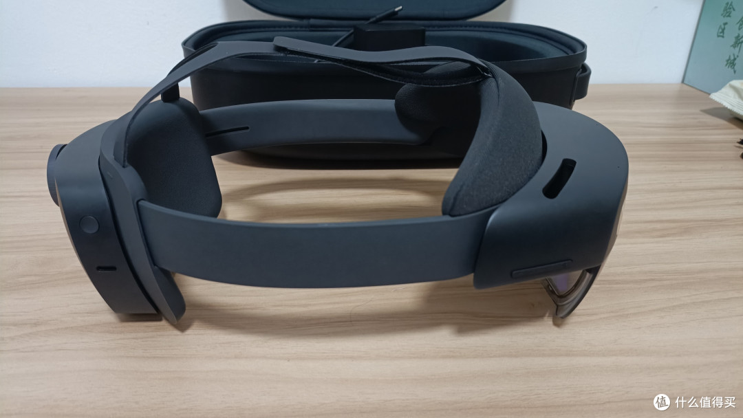 HoloLens 2 第二代增强现实(AR)头显设备
