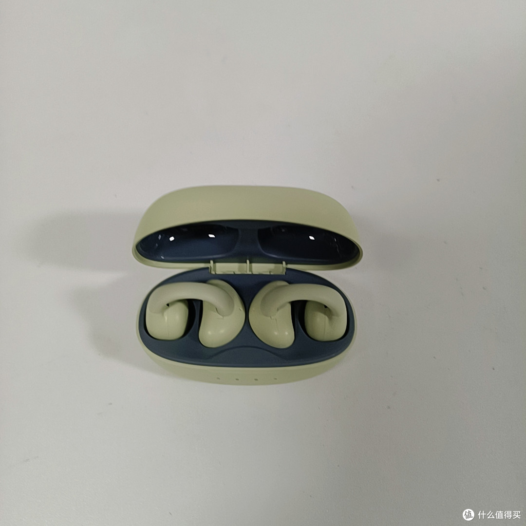 想要百元价位的不入耳蓝牙耳机,来试试蛇圣陨石C2