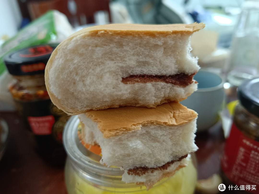 买了一袋传统烧饼样式的面包，哈哈哈哈，桃李主食烧饼面包