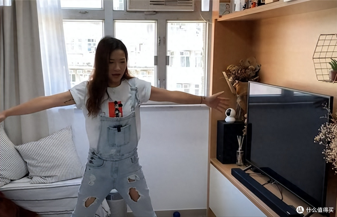 香港一姑娘火了,工作十八年,不买包不逛街,攒下21㎡小屋,晒晒