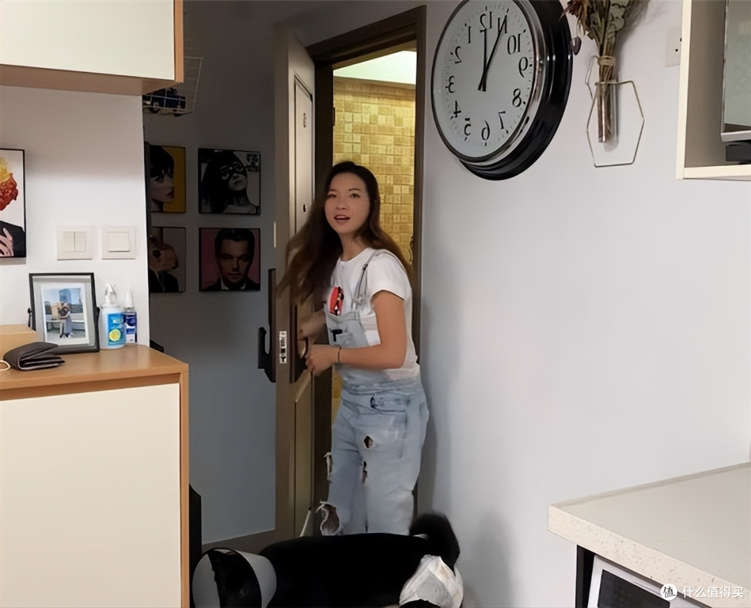 香港一姑娘火了,工作十八年,不买包不逛街,攒下21㎡小屋,晒晒