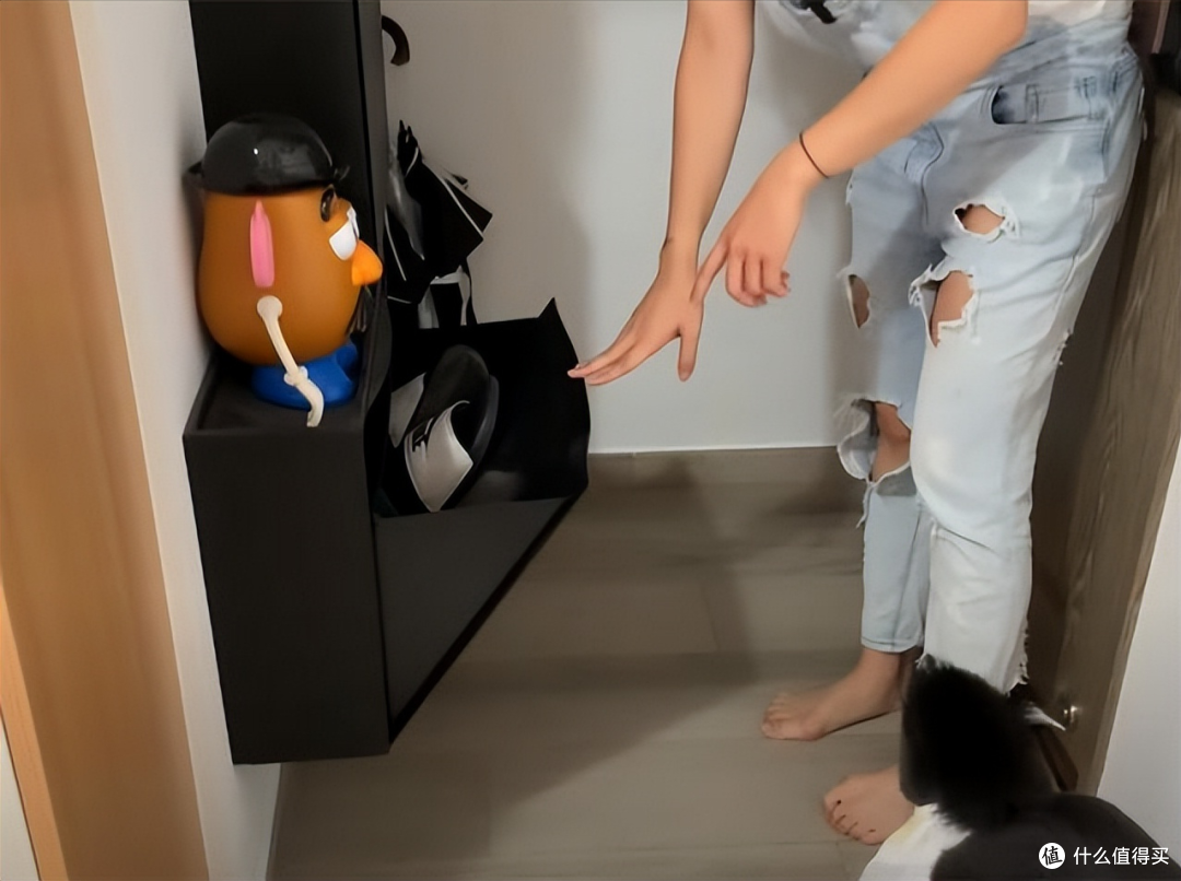 香港一姑娘火了,工作十八年,不买包不逛街,攒下21㎡小屋,晒晒