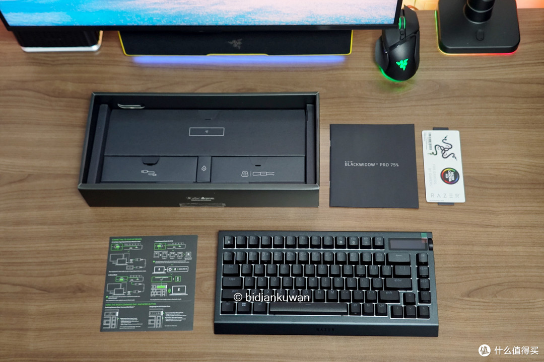 Razer蛛皇降临!全键热插拔+OLED屏+沉浸幻彩:雷蛇黑寡妇蜘蛛V4无线专业版75%键盘深度体验