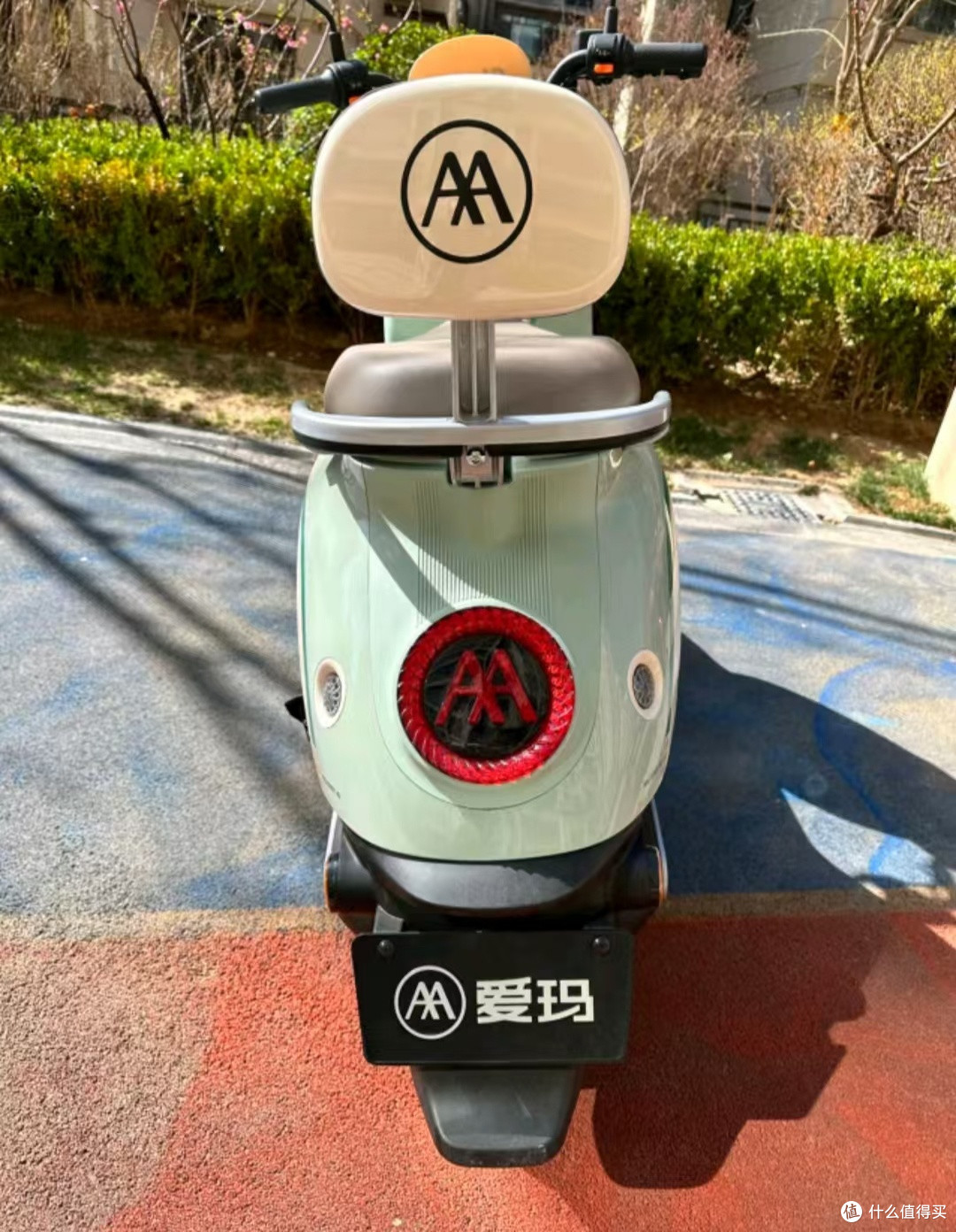 爱玛电动车,年轻人的时尚出行神器?