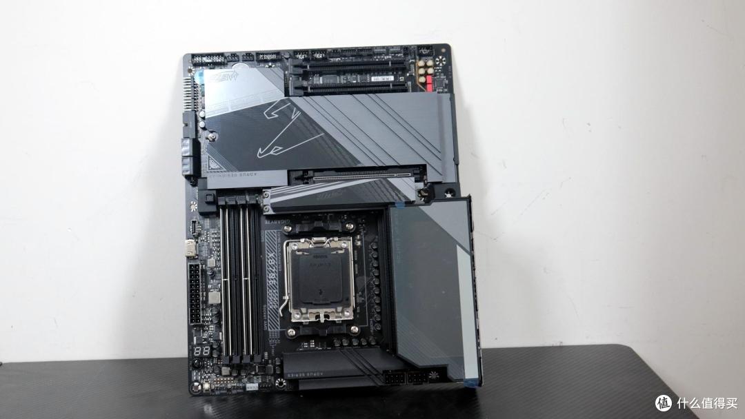 DIY组装:技嘉X870E搭配AMD锐龙9700X+4070显卡这套配置怎么样