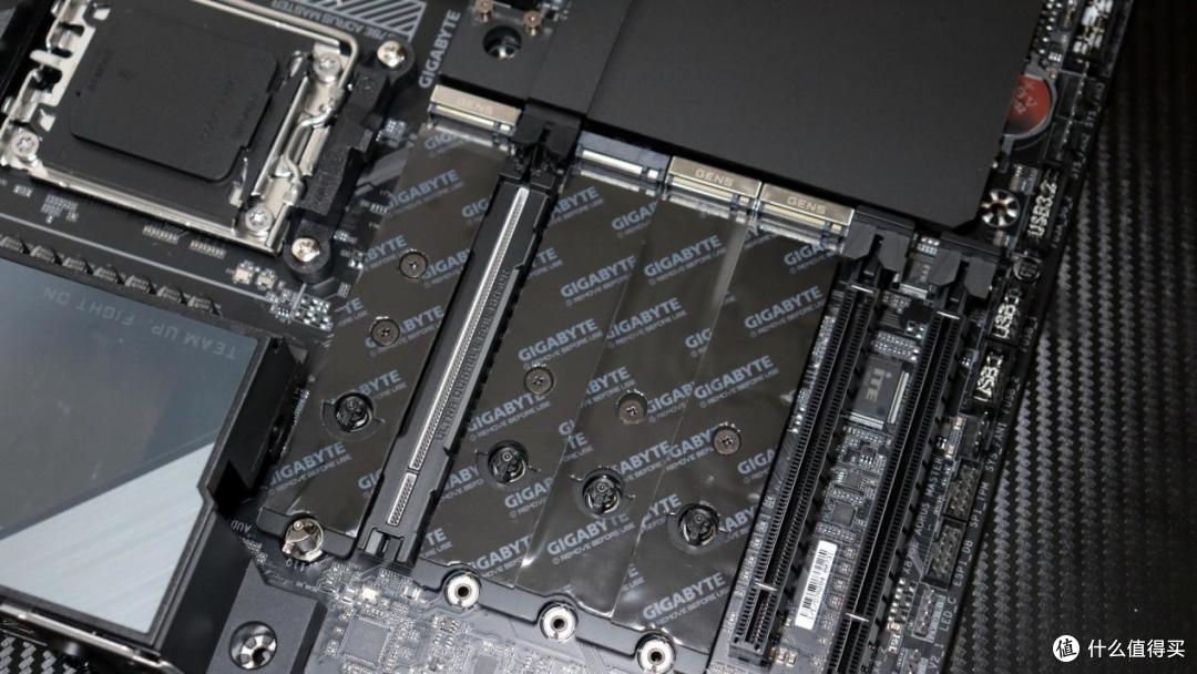 DIY组装:技嘉X870E搭配AMD锐龙9700X+4070显卡这套配置怎么样