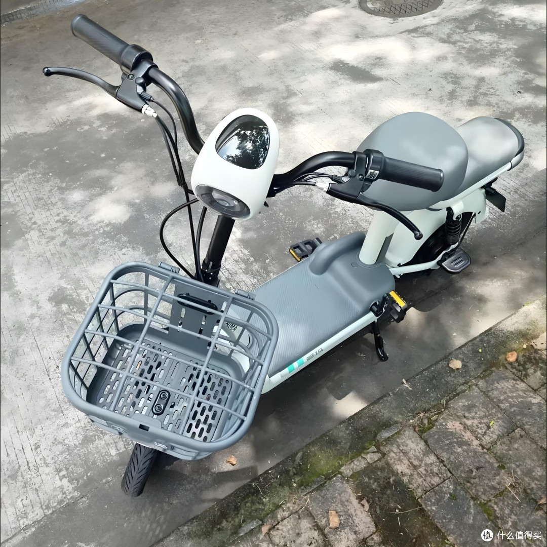 爱玛欢乐豆电动车：时尚与实用的完美结合