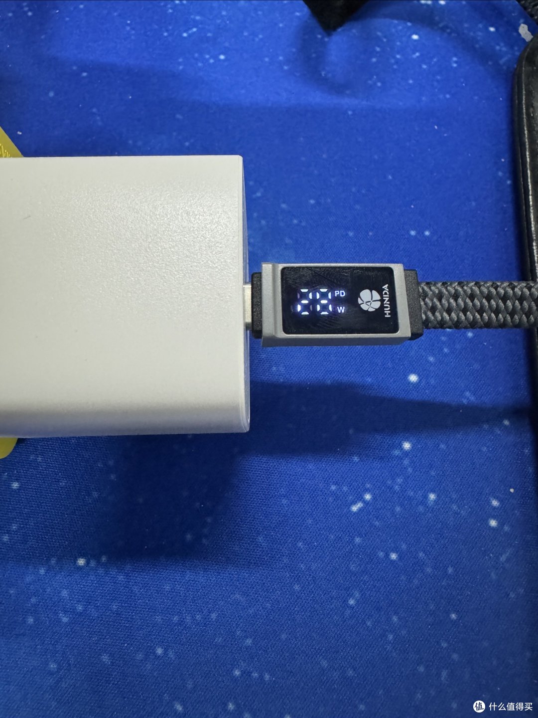 HP401-C海棠氮化镓充电器