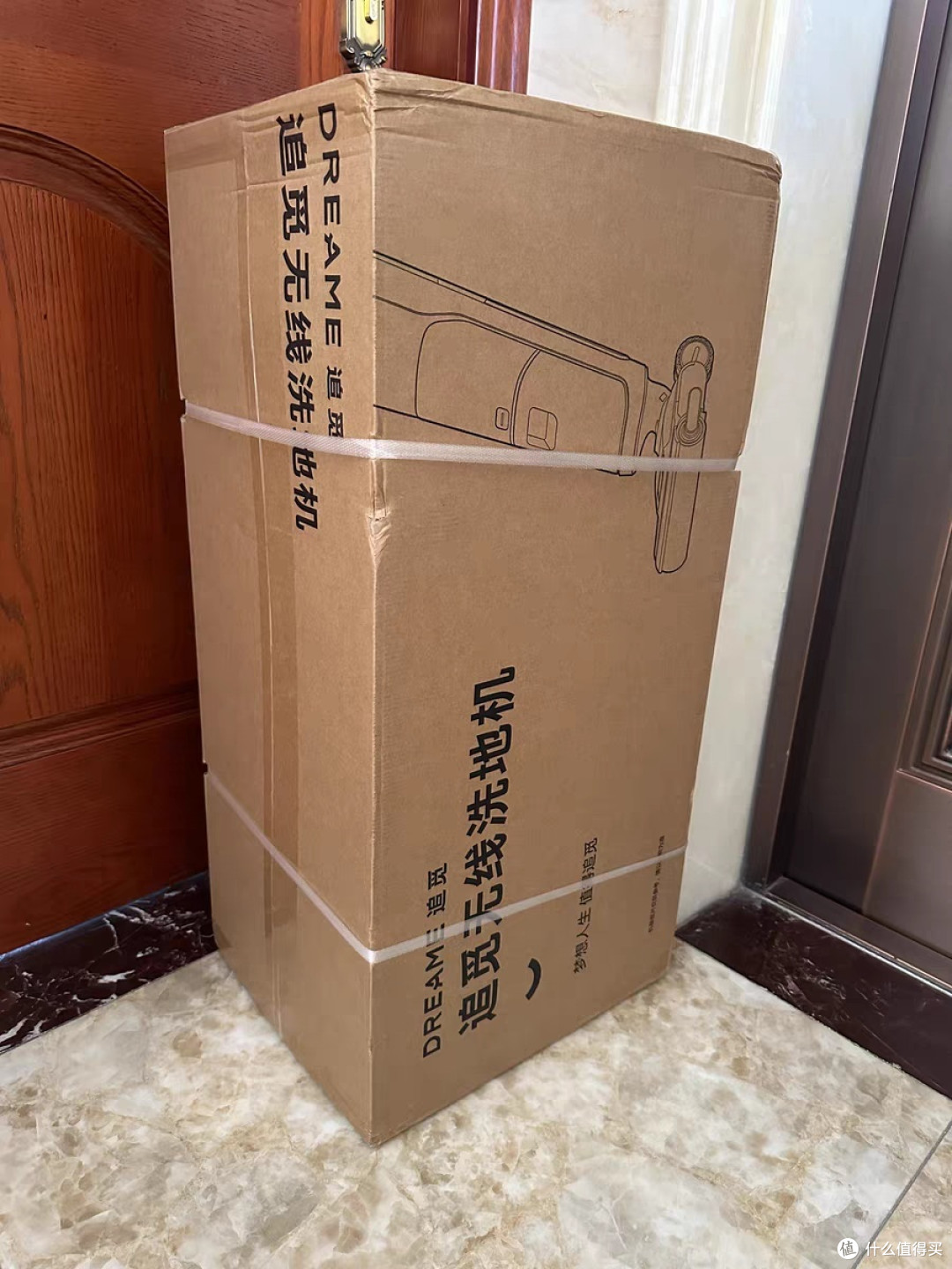 👣超薄躺平设计,洗地机也能轻松穿梭家具间