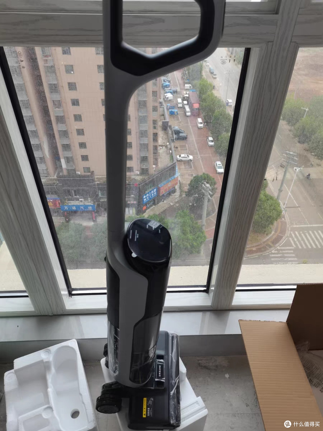 👣超薄躺平设计,洗地机也能轻松穿梭家具间