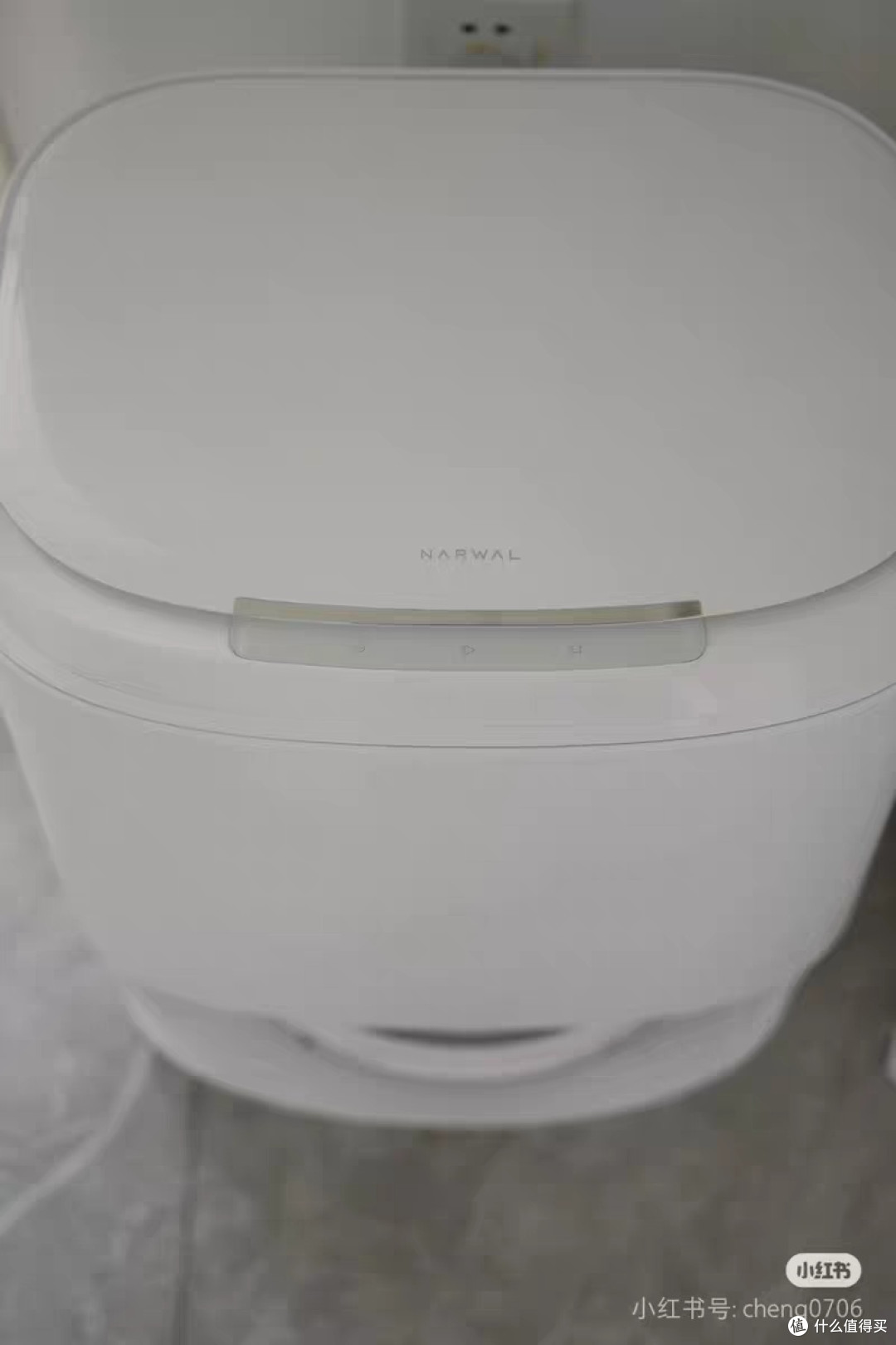 云鲸J5扫地机器人,仿生技术,毛发不缠绕,清洁无死角