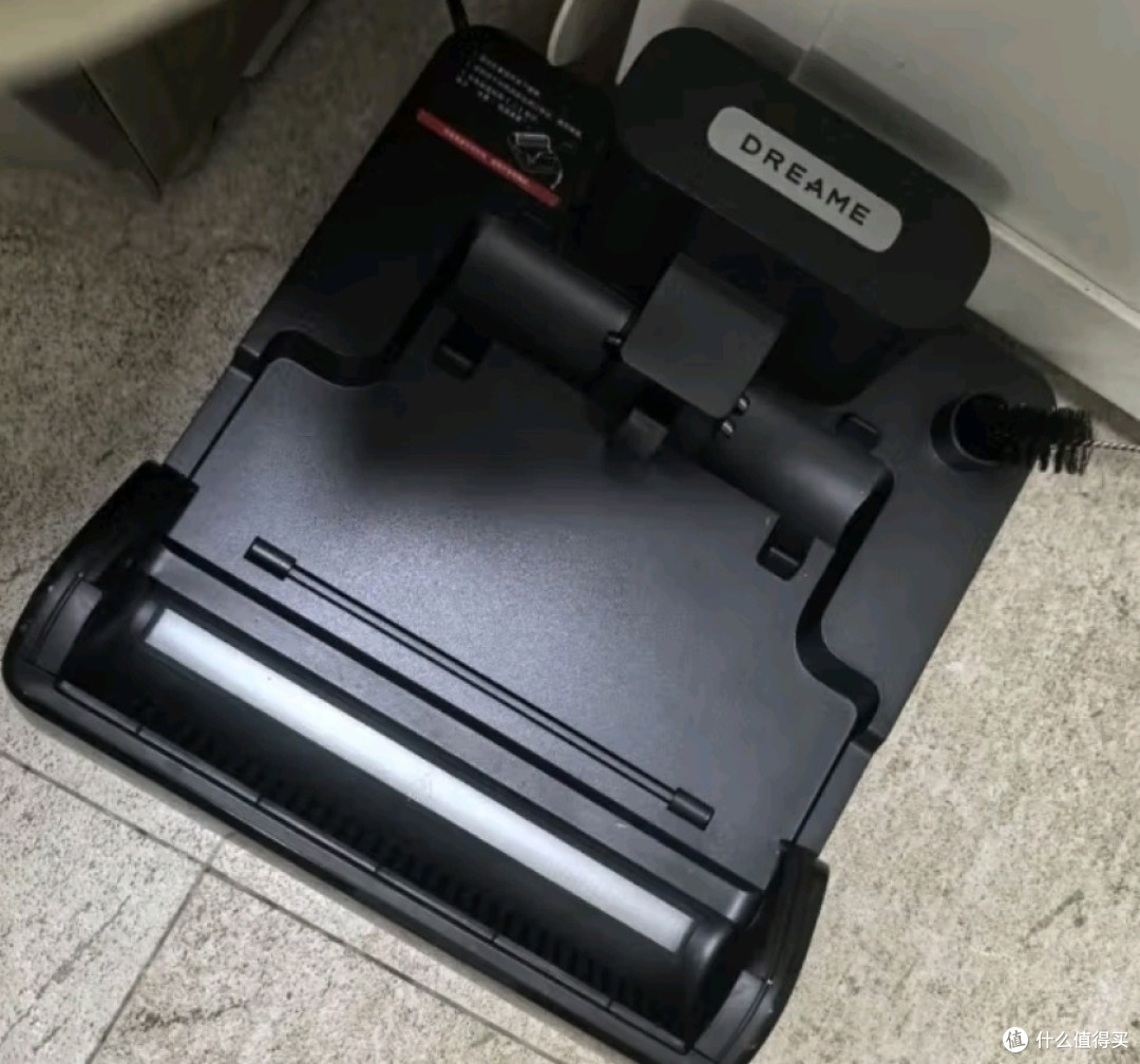 超薄设计,180°躺平清洁无死角!追觅H20 Ultra洗地机评测