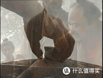 为什么《三国演义》里的普通铁匠铺可以打造出青龙偃月刀这种史诗级兵器?