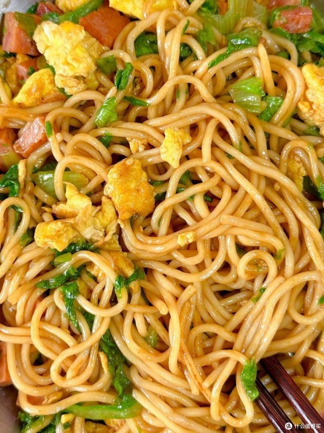 深夜食堂必备!超简单家常炒面做法大揭秘
