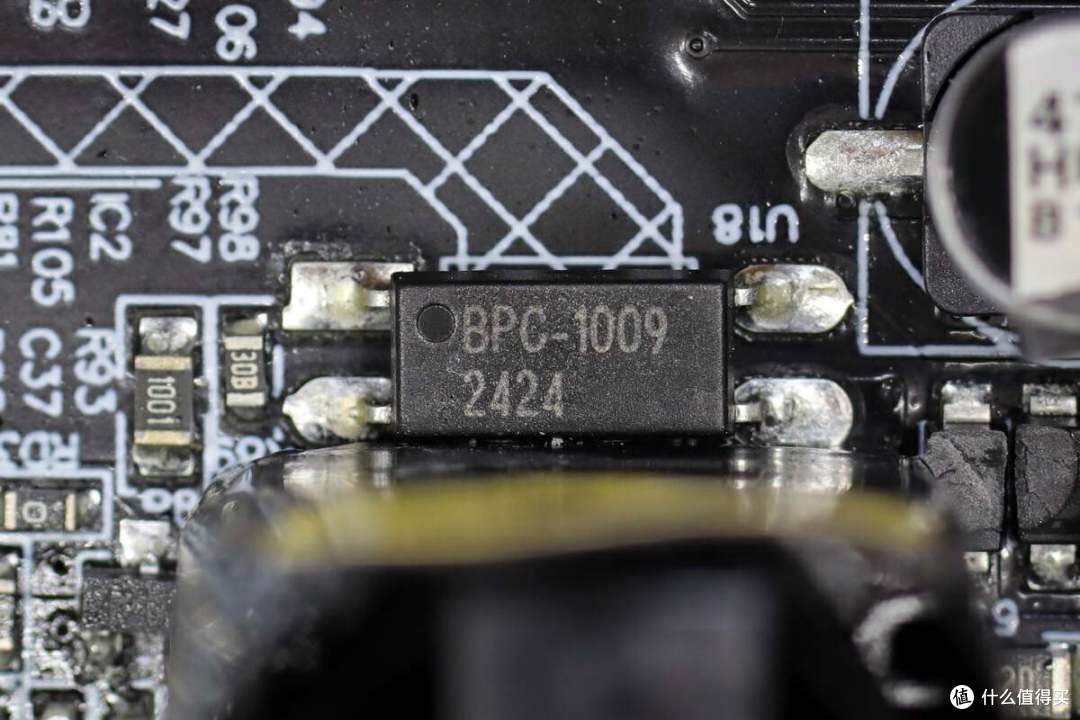 拆解报告:鑫谷昆仑九重KE-1300P白金牌数字电源