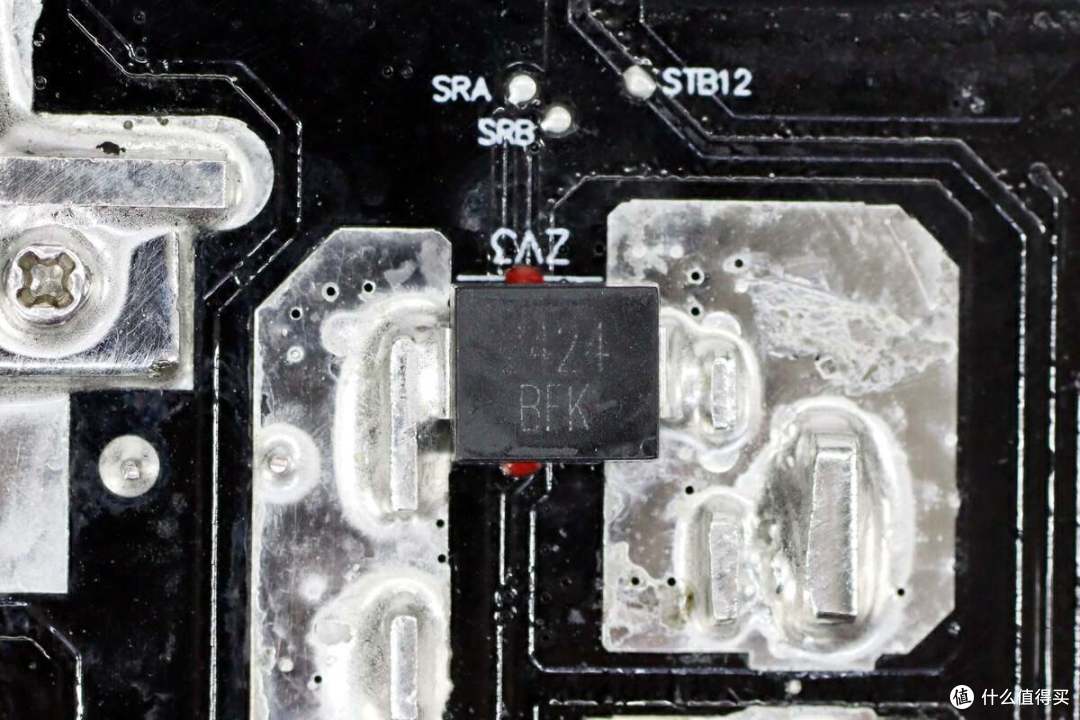 拆解报告:鑫谷昆仑九重KE-1300P白金牌数字电源