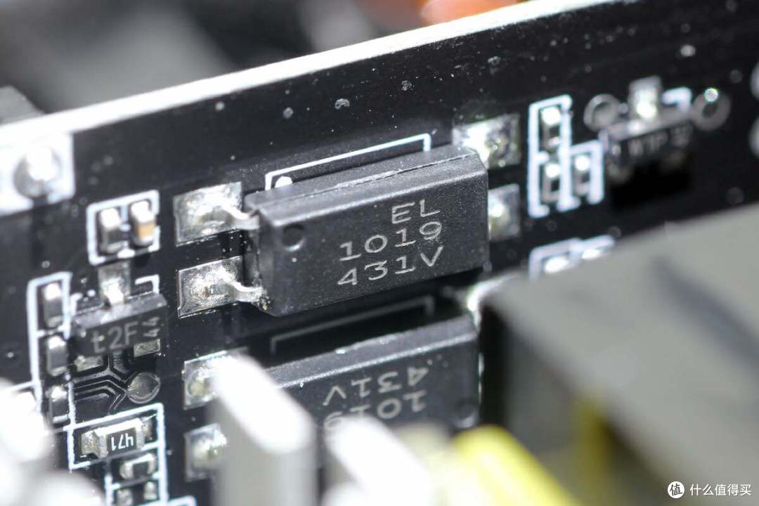 拆解报告:鑫谷昆仑九重KE-1300P白金牌数字电源