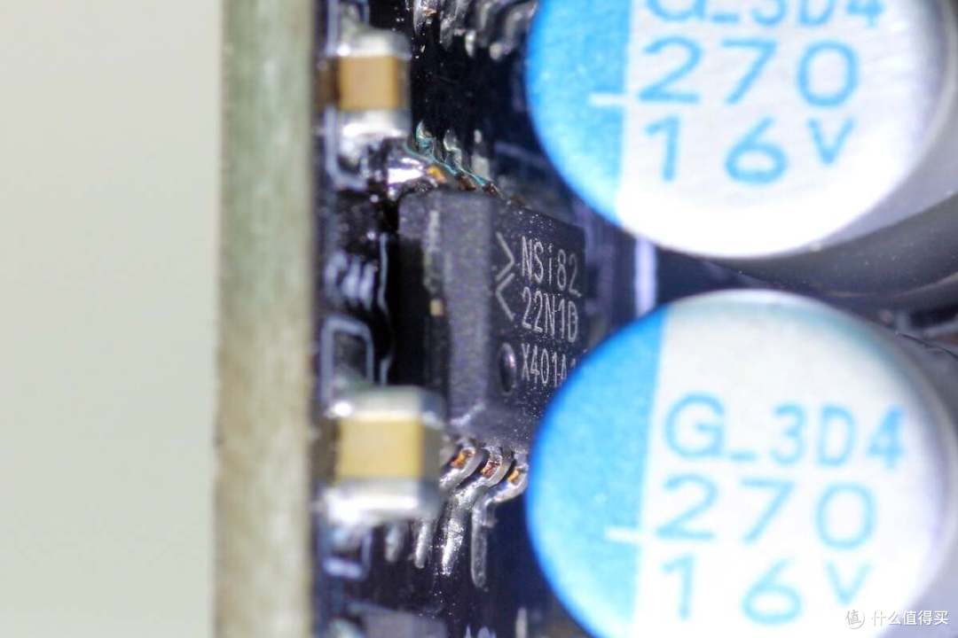拆解报告:鑫谷昆仑九重KE-1300P白金牌数字电源