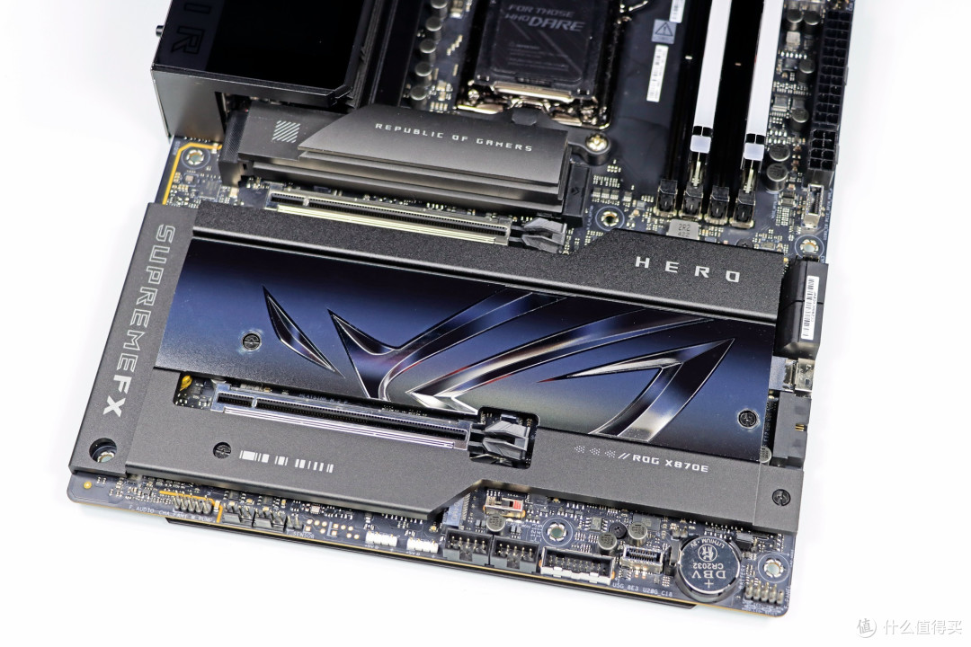 9800X3D,目前最强游戏 CPU,不服来战!力压 14900K!华硕 X870E HERO 与 RTX4080 SUPER 月白搭台