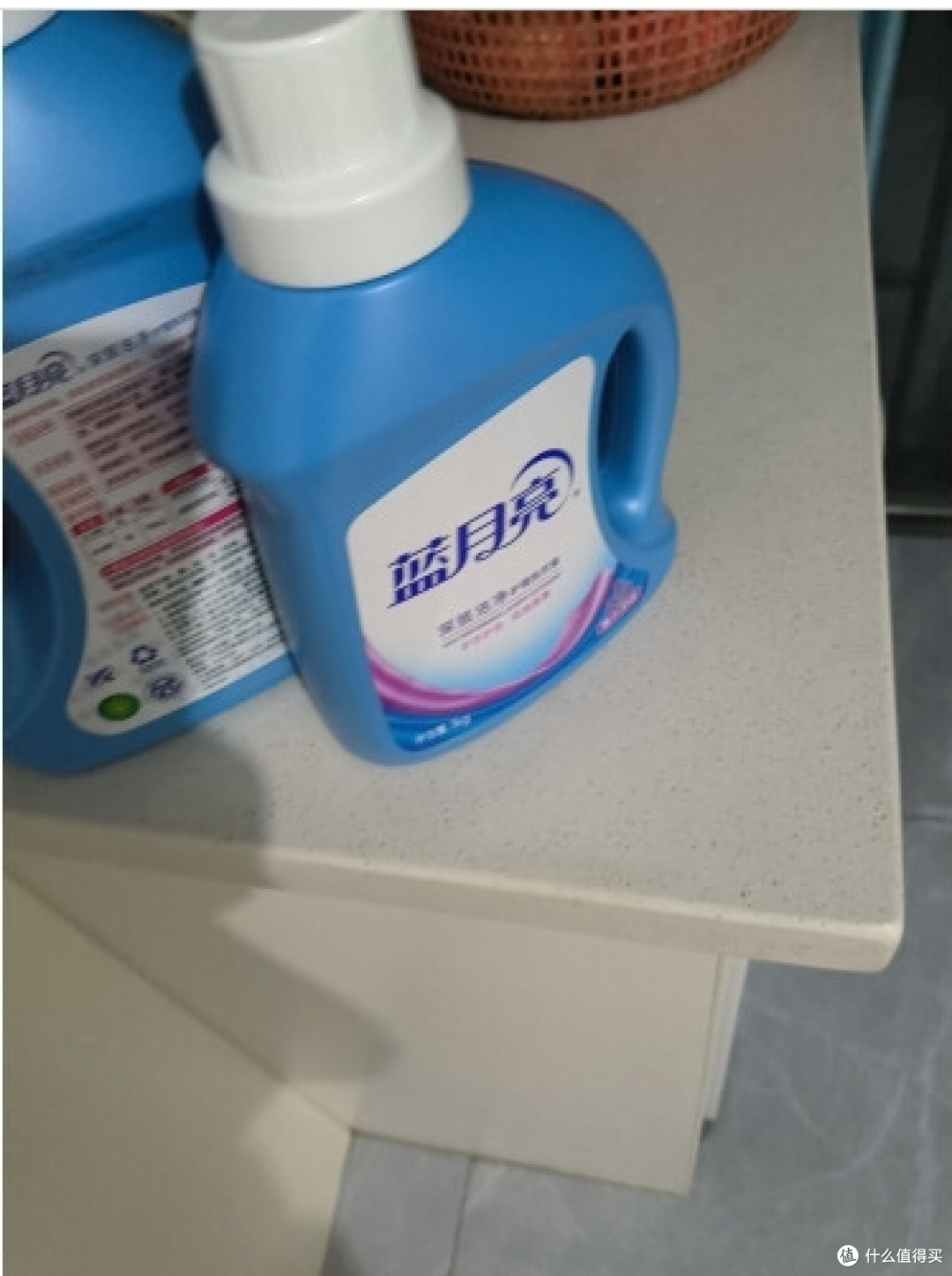 蓝月亮洗衣液的清洁与呵护