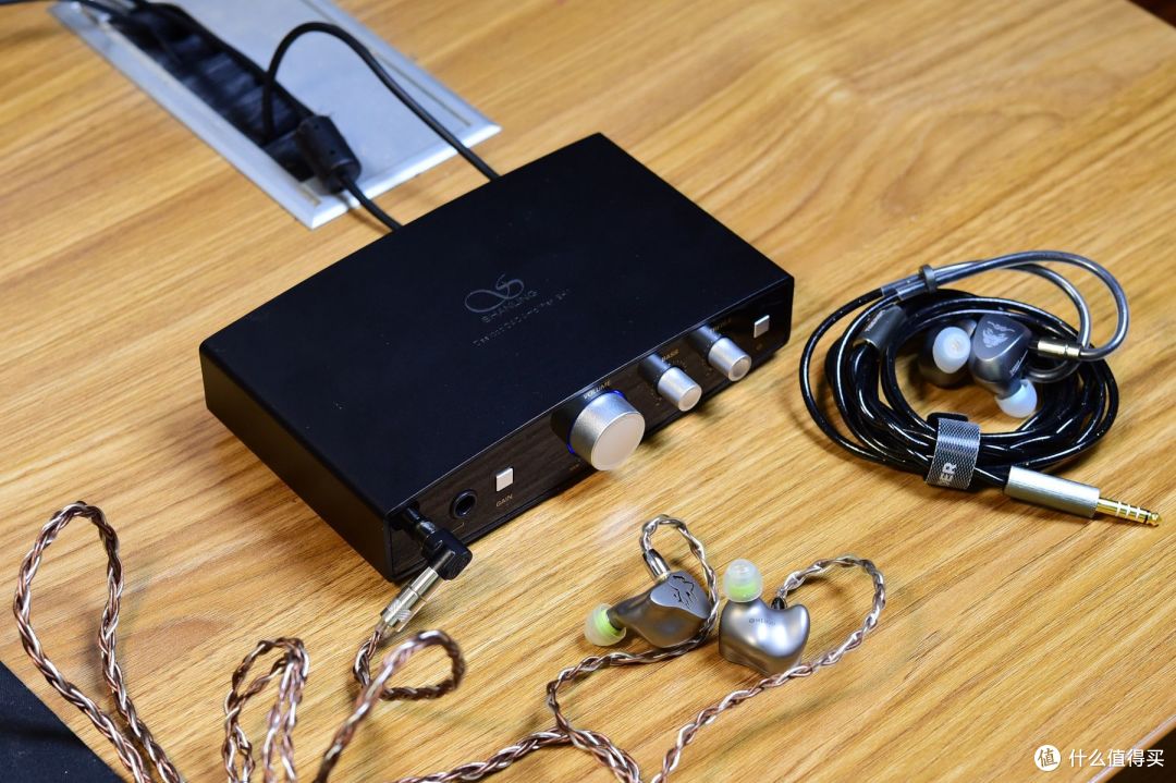 平衡输出1015mW,价格比小尾巴还低!山灵EH1台式解码耳放真疯狂