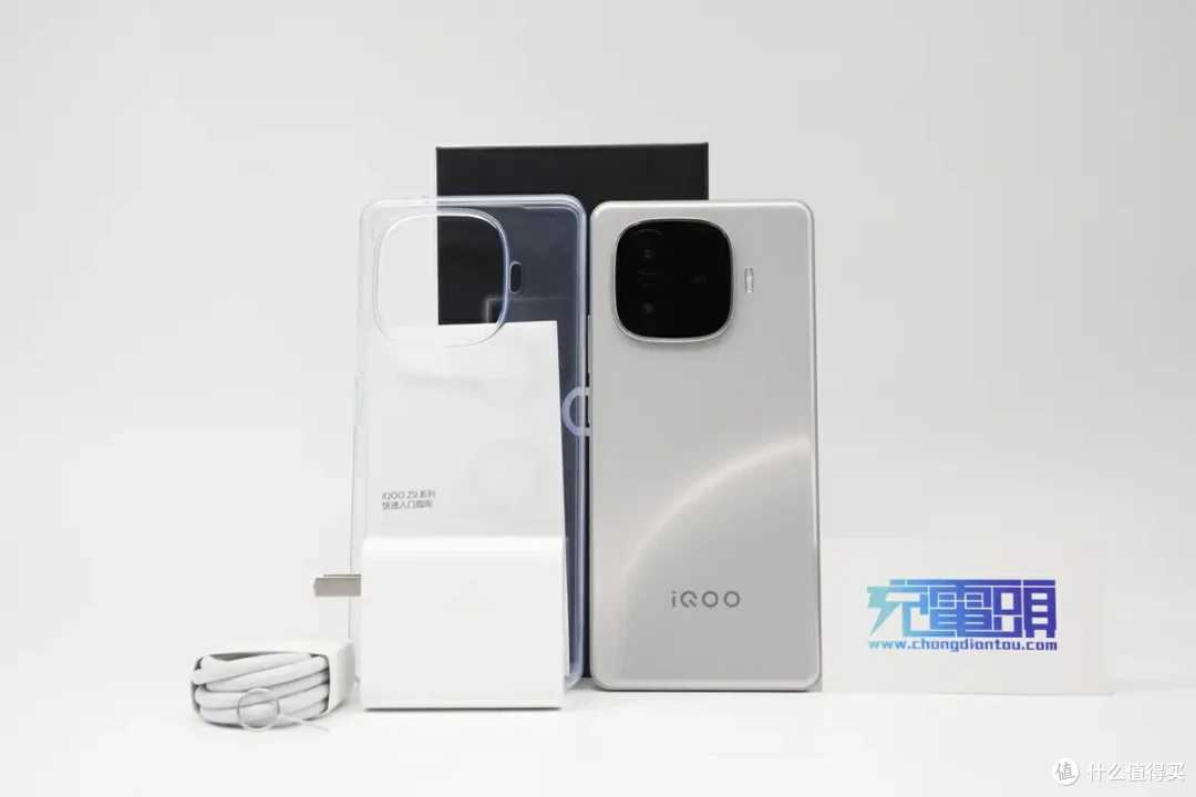 iQOO Z9 Turbo+详细充电评测:天玑9300+真旗舰芯、6400mAh蓝海电池!