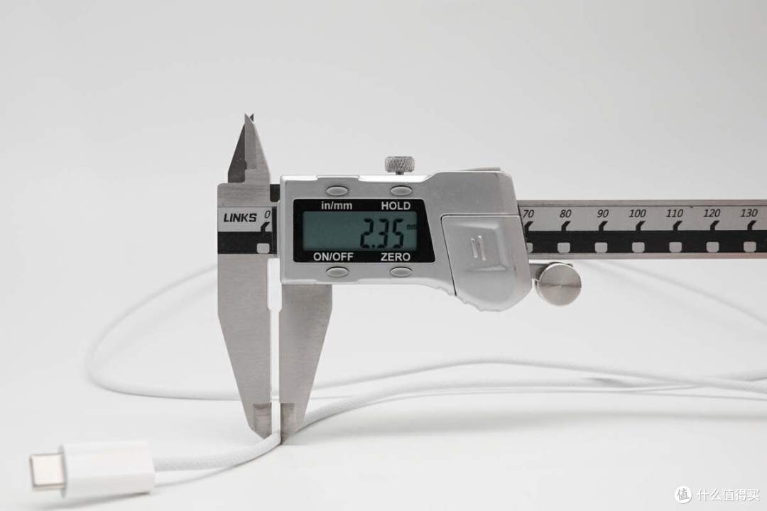 Apple苹果25W MagSafe磁吸充电器A2580评测