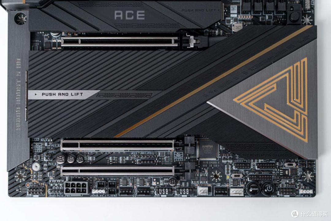 值得双十一入手的英特尔Ultra新座驾！微星MEG Z890 ACE 战神主板