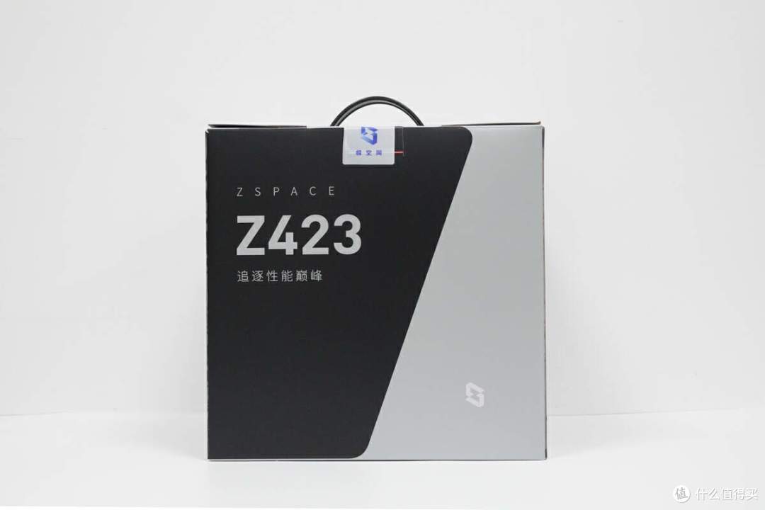 “6”盘位设计,支持虚拟机和Docker等更多玩法,极空间私有云Z423标准版评测