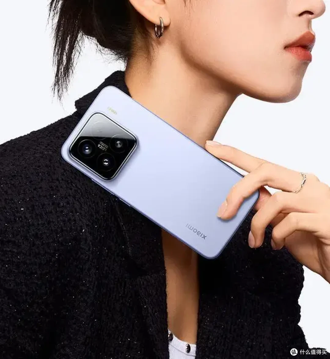 小米15正式发布！买小米15还是iphone16？对比一下，结果一目了然