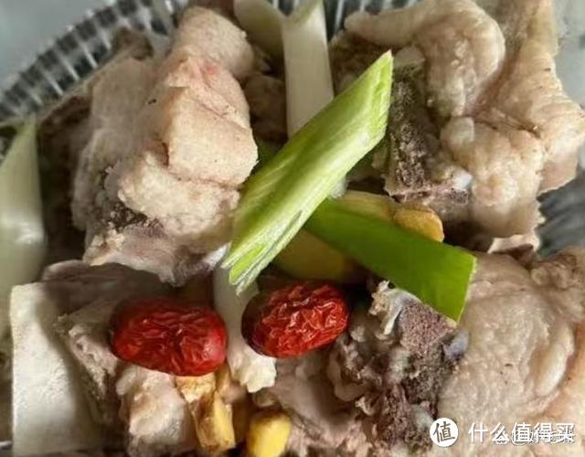 “秋天补阳，手脚不凉”，秋天多吃5种食物，补足阳气温暖过寒冬