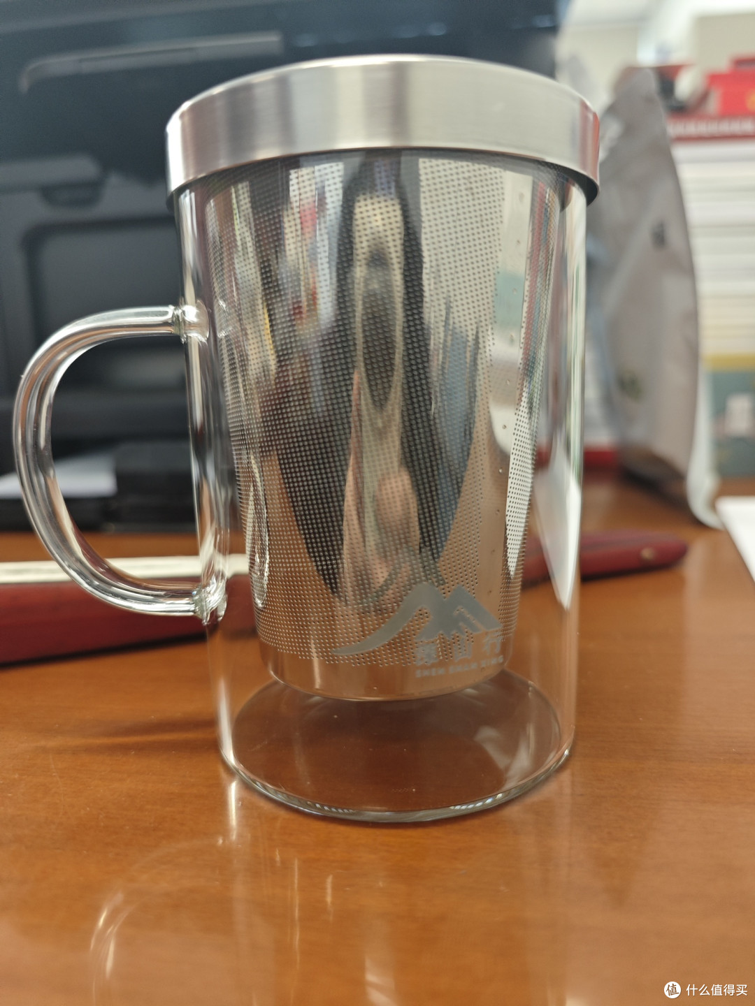 办公室还是放个茶水分离杯比较靠谱，今后就这么喝茶了