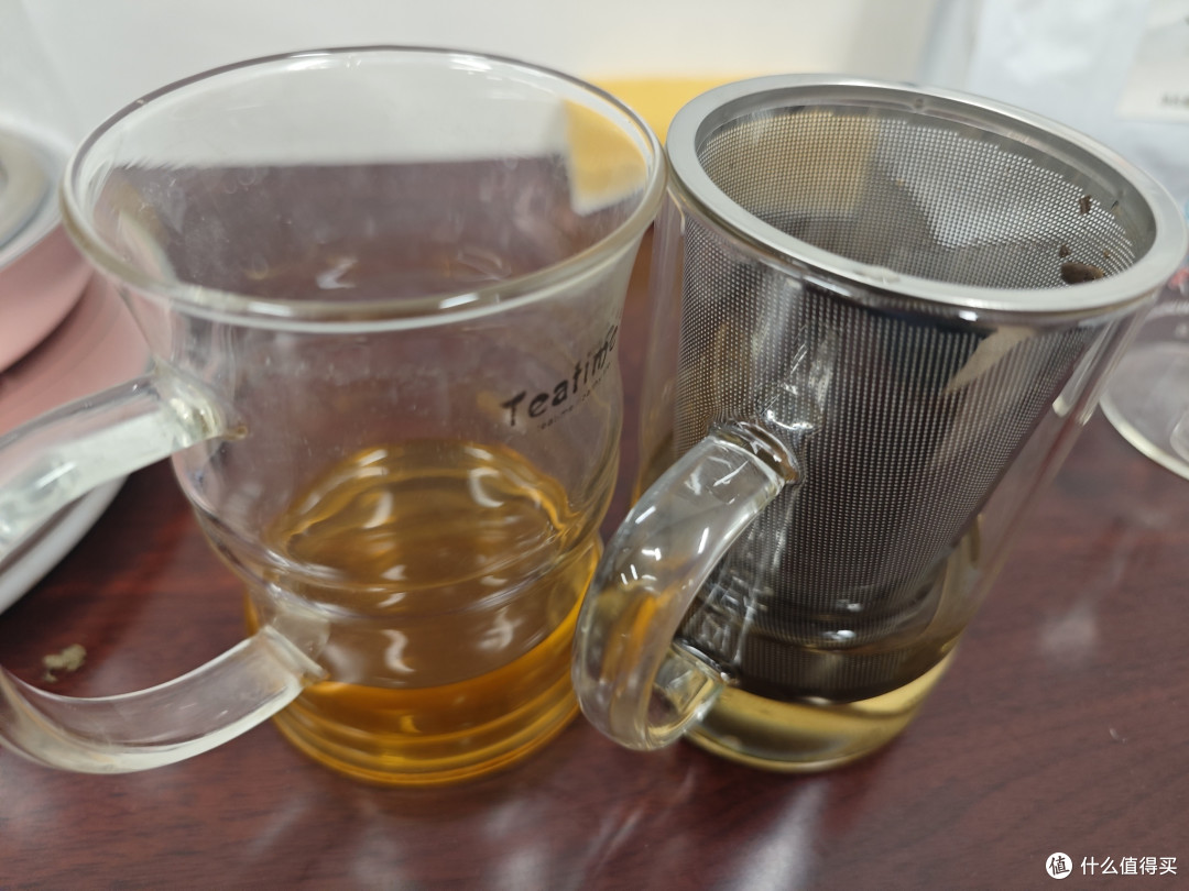 办公室还是放个茶水分离杯比较靠谱，今后就这么喝茶了