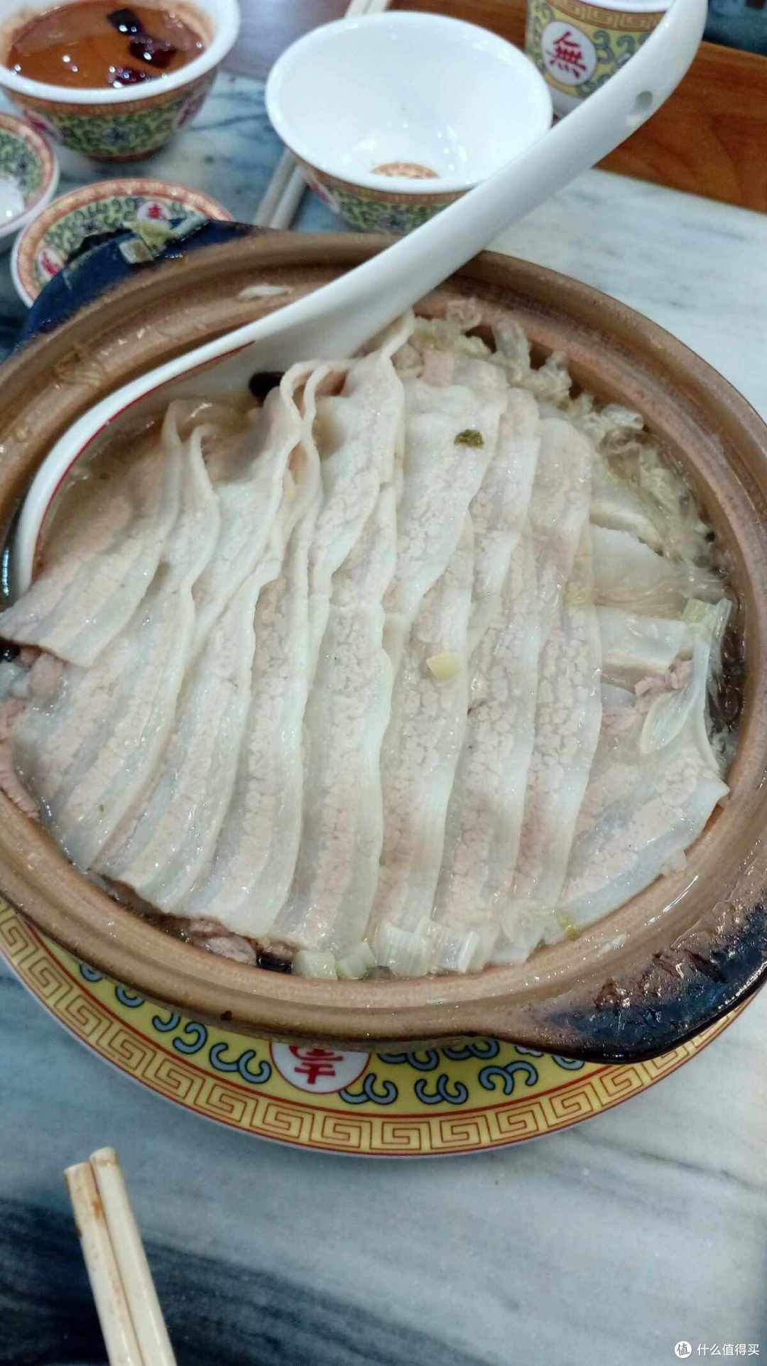 嘎嘎香！中国这些带“锅”上桌的美食，一口就上瘾，你吃过哪几种