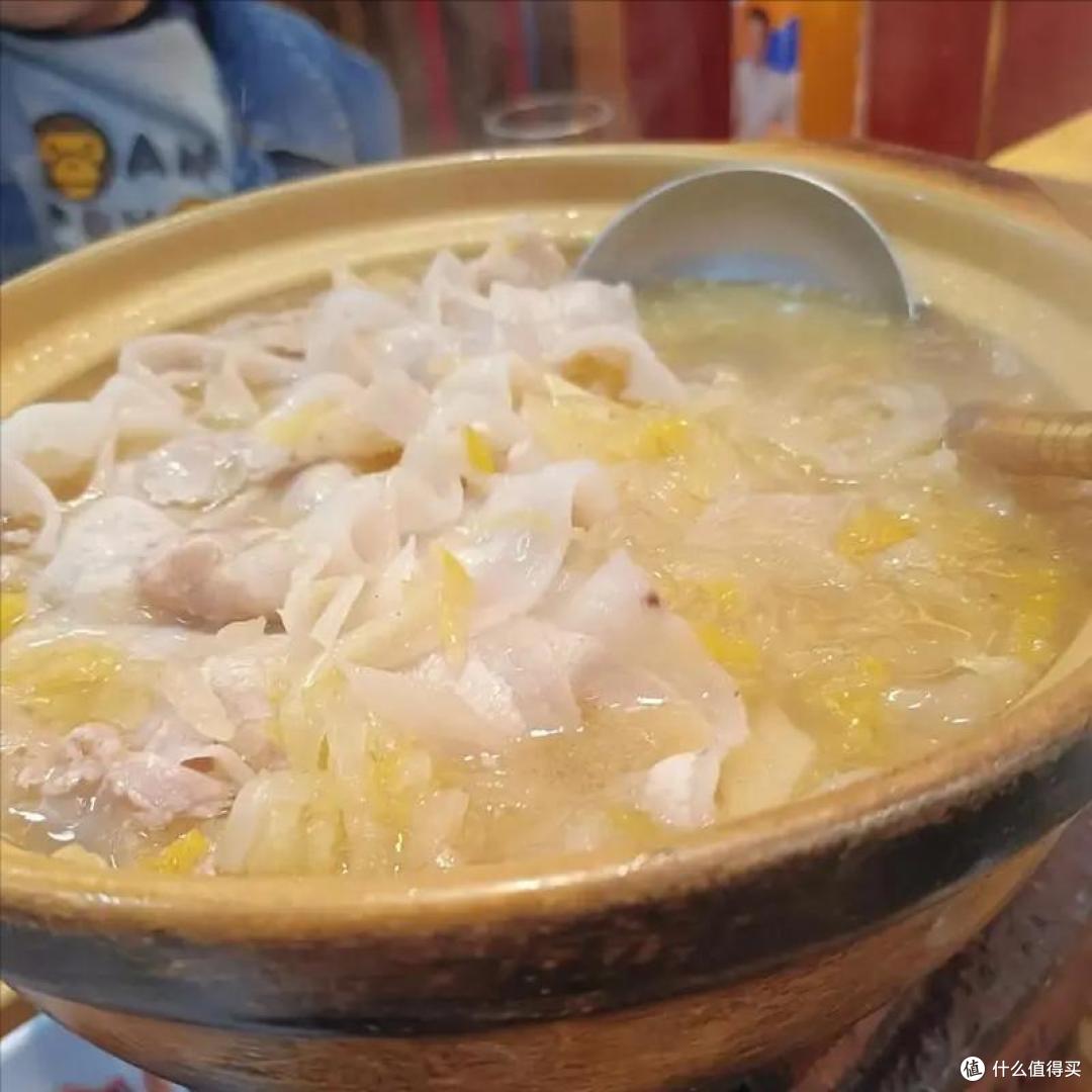 嘎嘎香！中国这些带“锅”上桌的美食，一口就上瘾，你吃过哪几种