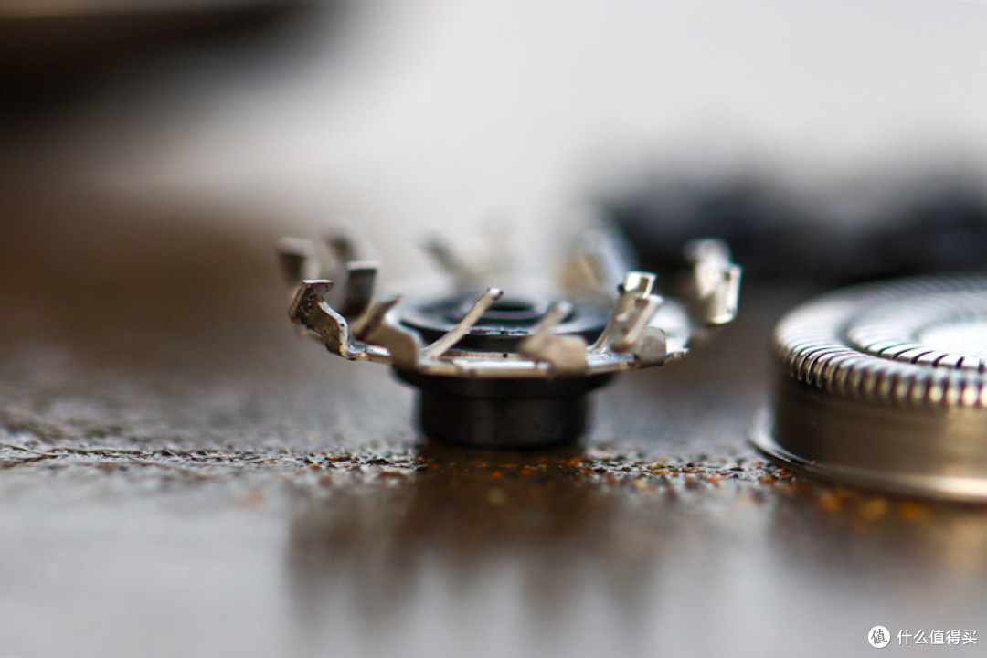 未野 MAX电动剃须刀测评，千元级净须性能不输顶级旗舰